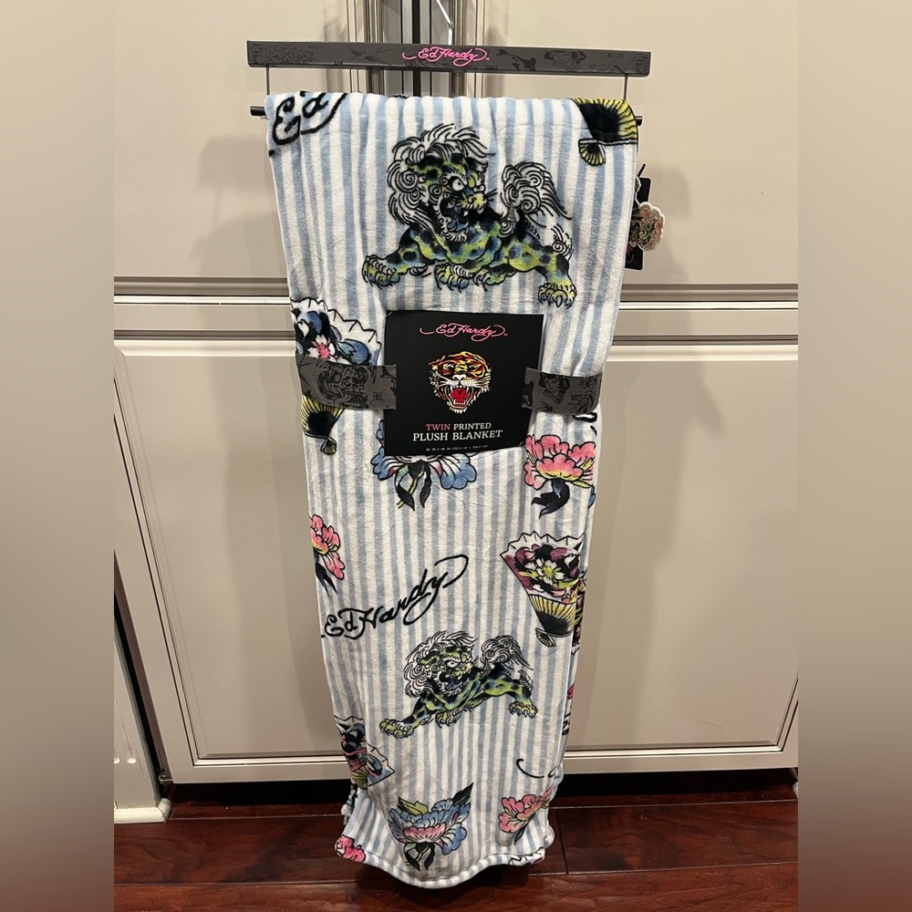 Ed Hardy Twin Plush Blanket